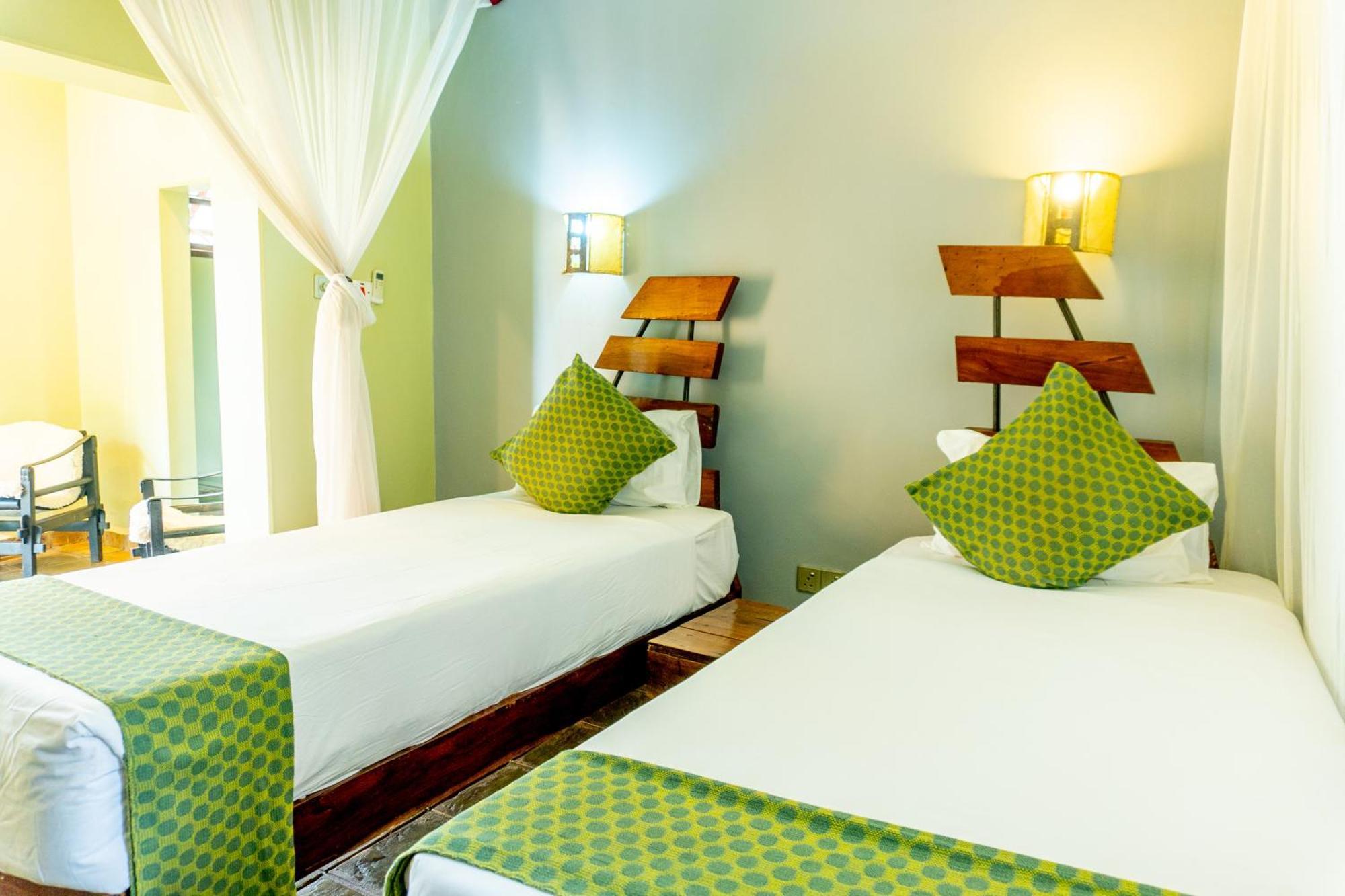 Weru Weru River Lodge Moshi Esterno foto