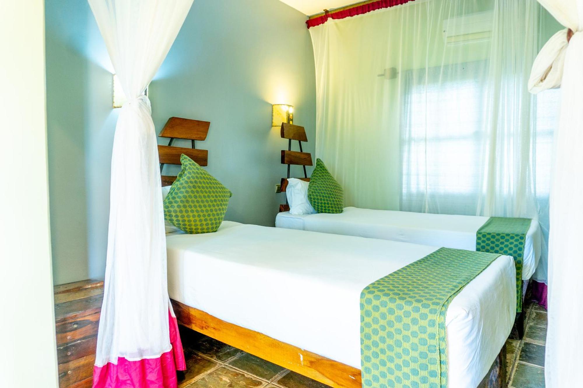 Weru Weru River Lodge Moshi Esterno foto